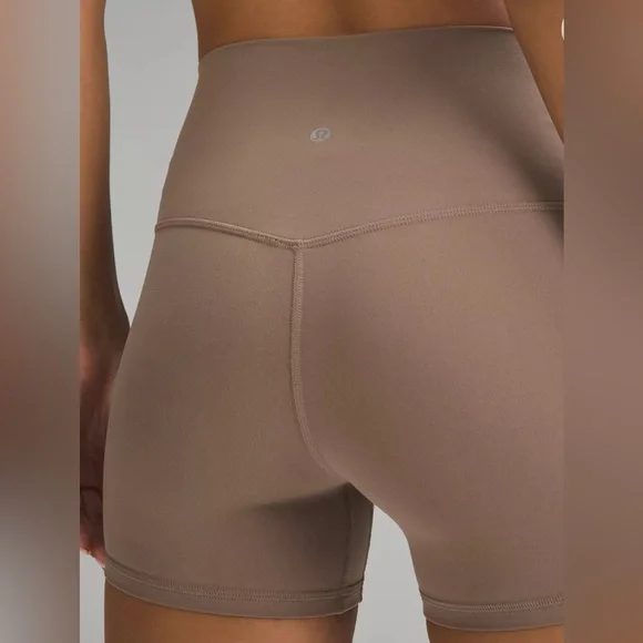 EUC Lululemon 6 Align Shorts 4” Taupetastic - Picture 5 of 5